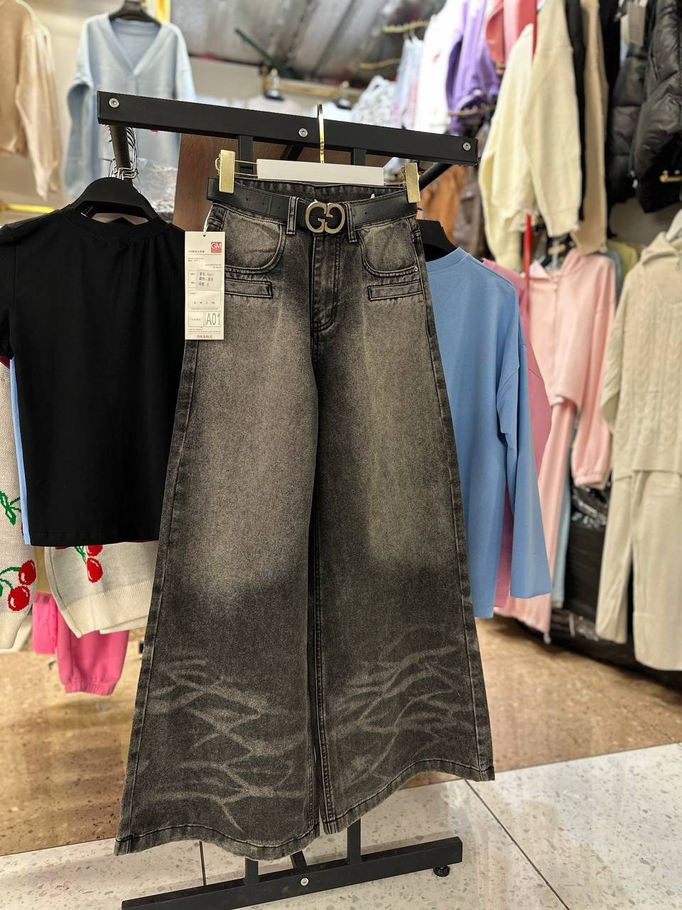 джинсы с широкими штанинами,джинсы свободного кроя dazy plus,джинсы широкие,женские джинсы,широкие женские джинсы