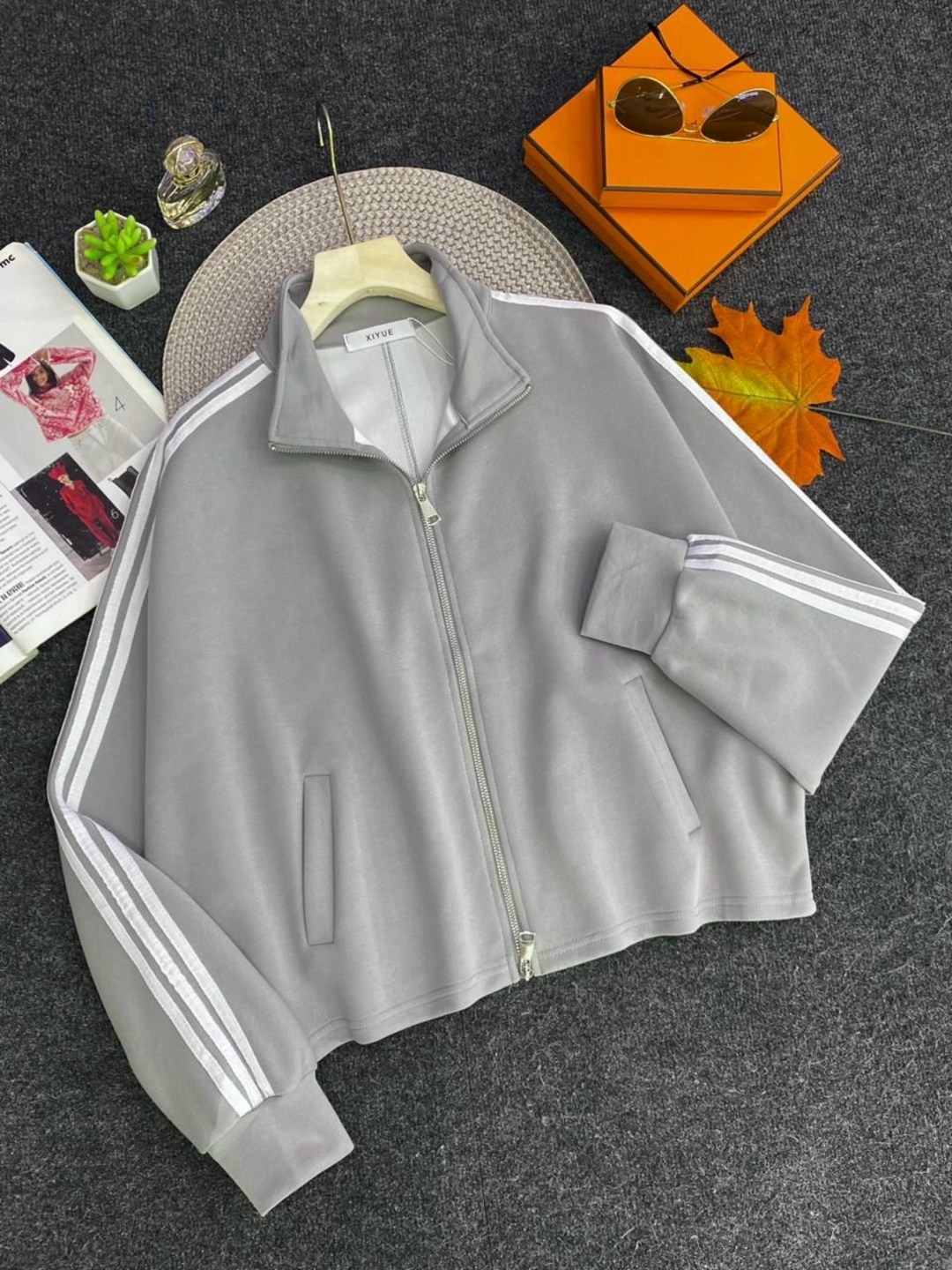 повседневная куртка,куртка модная,модная толстовка,женские спортивные костюмы