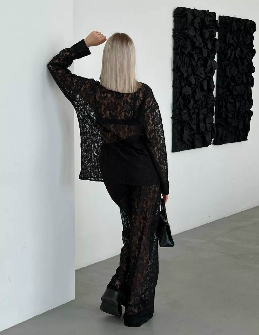 костюм кружевной брючный с поясом гипюр emberens,костюм кружевной брючный с поясом гипюр emberens цвет черный,костюм женский кружевной брючный emberens,костюм из гипюра,костюм брючный кружевной embere