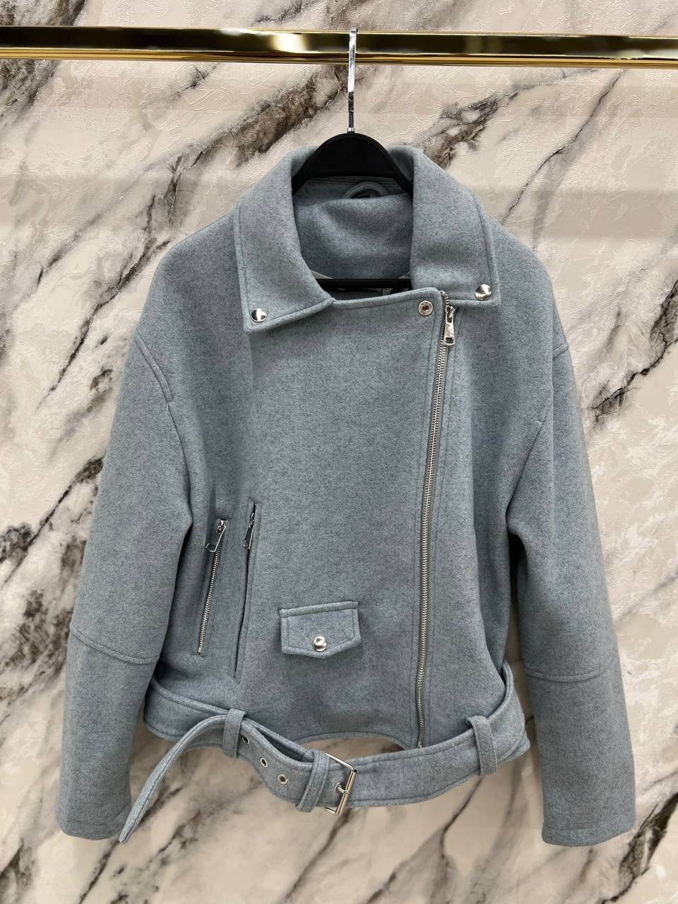 куртка косуха,стильная куртка косуха,серая косуха,пальто косуха,замшевая серая кожанка зара