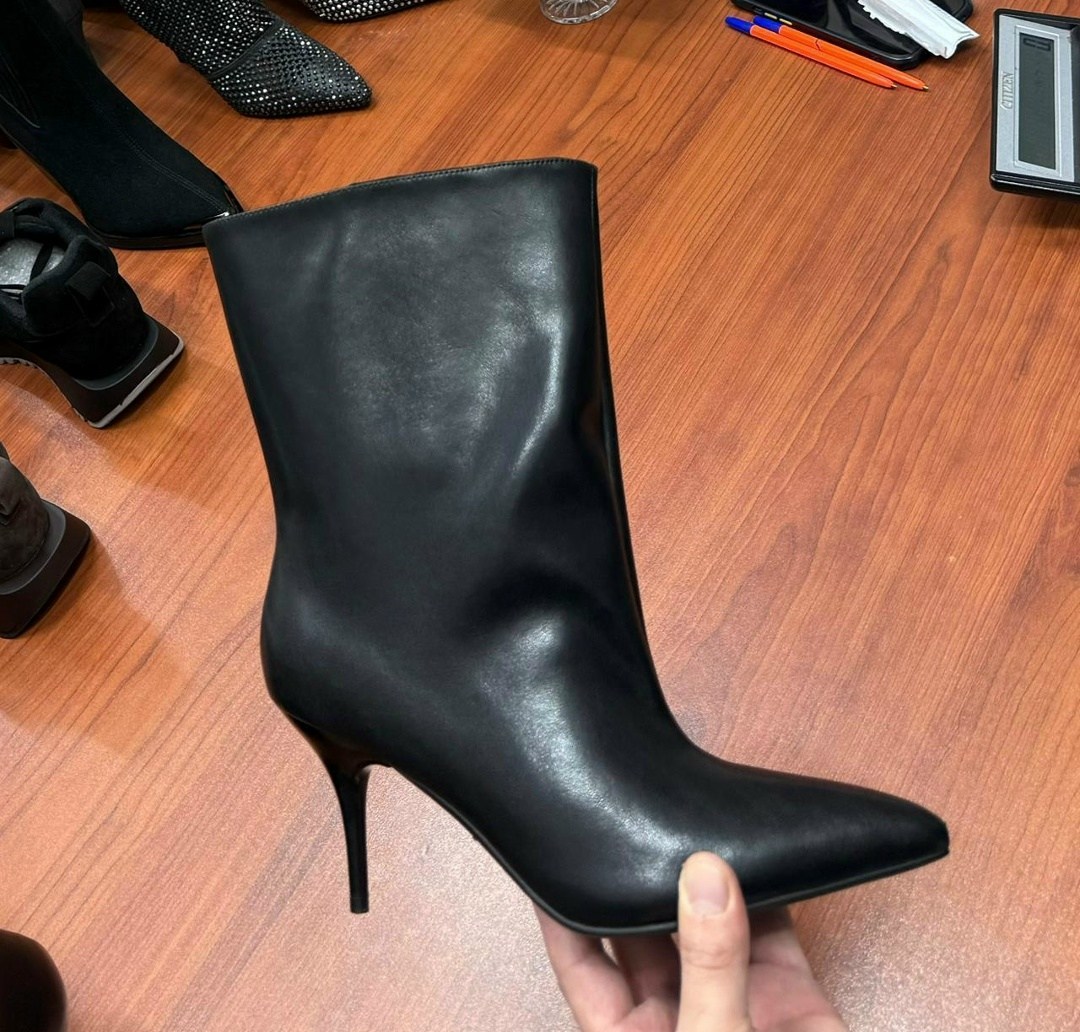 ,сапоги до колена на высоком каблуке с острым носком,модные сапоги,женские сапоги,женские ботильоны