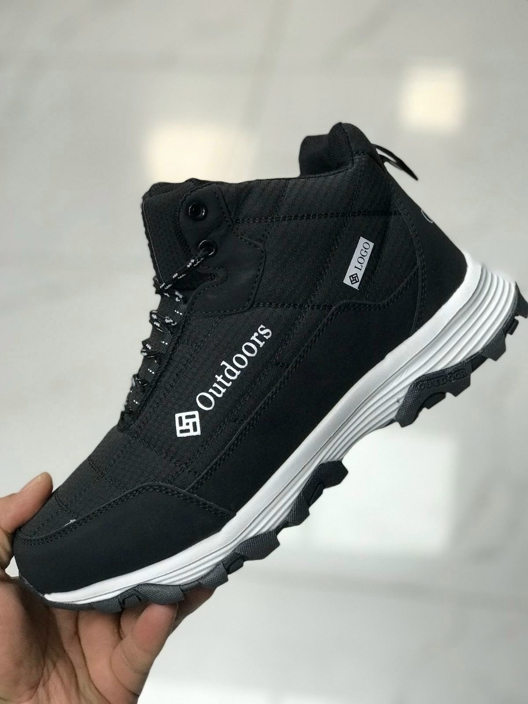 ,columbia зимние мужские кроссовки,кроссовки мужские зимние на меху columbia,зимние мужские кроссовки,зимние ботинки columbia