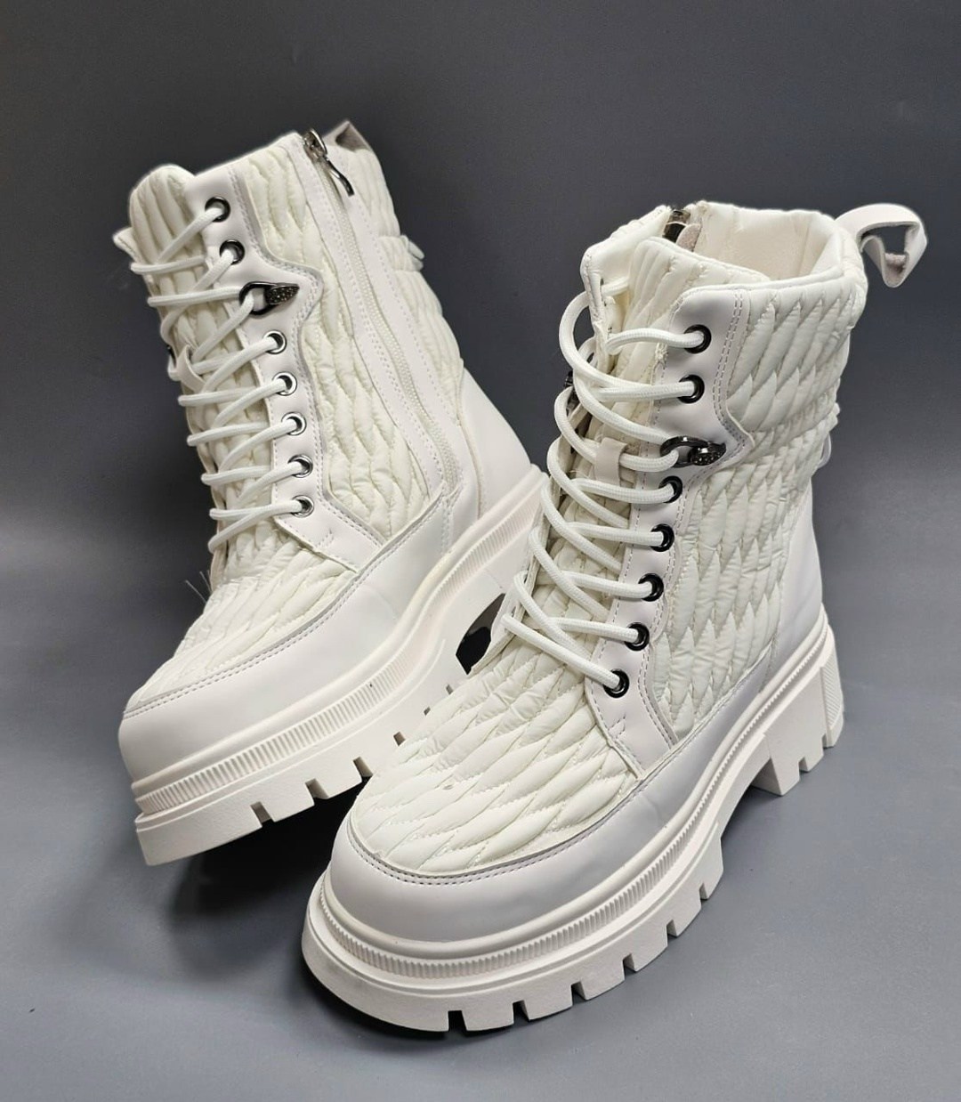 ботинки женские,,ботинки модные,зимняя  женская,женская