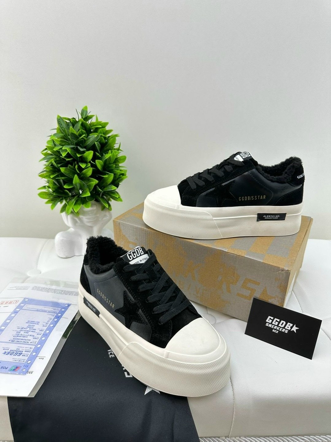 женские кроссовки,, женская,замшевые кроссовки,кроссовки черные