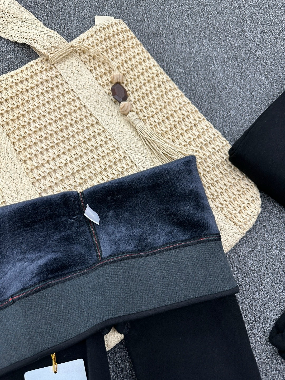 теплые леггинсы,лосины на меху,женские леггинсы,леггинсы для женщин,черные зимние плотные бархатные теплые колготки большого размера