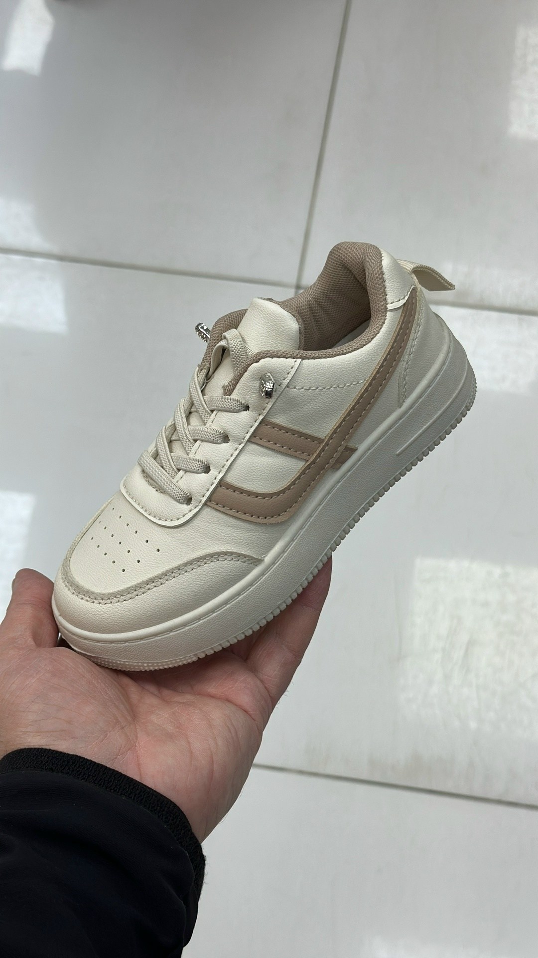 ,кроссовки женские, женская,кроссовки,кроссовки белые