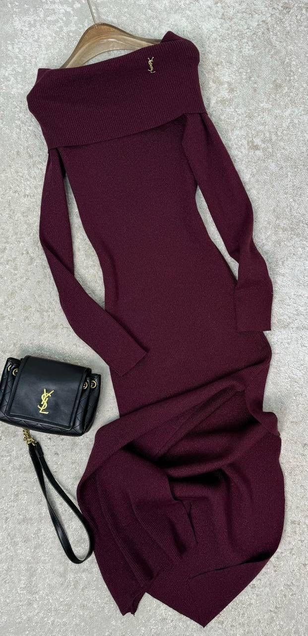 бордовое платье,платье вязаное,платье трикотажное,элегантное вязаное платье макси с открытыми плечами красного вина,длинное платье