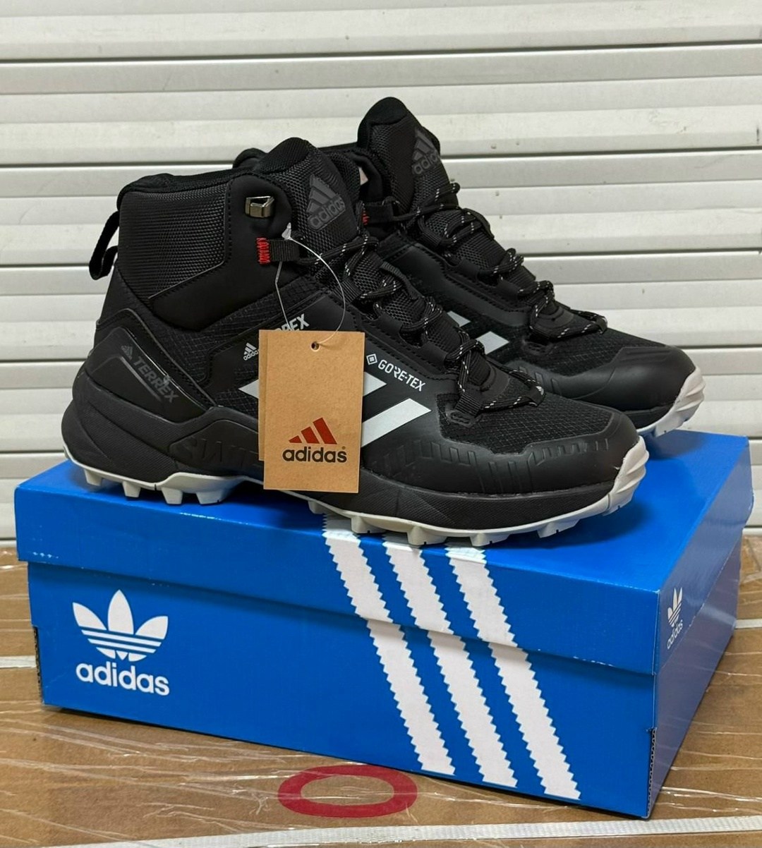 кроссовки зимние adidas terrex с мехом,adidas terrex swift r gtx gore-tex,кроссовки мужские adidas,кроссовки adidas terrex,зимние кроссовки adidas