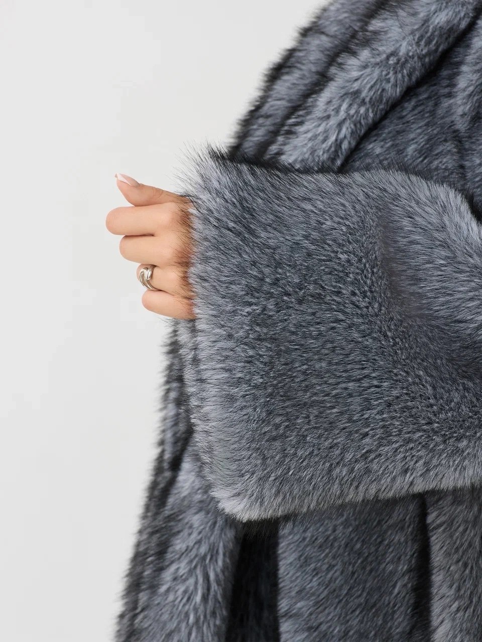 пальто эко-мех круглый ворот чернобурка серый,экошуба зимняя,шуба искусственная,шуба женская,шубка