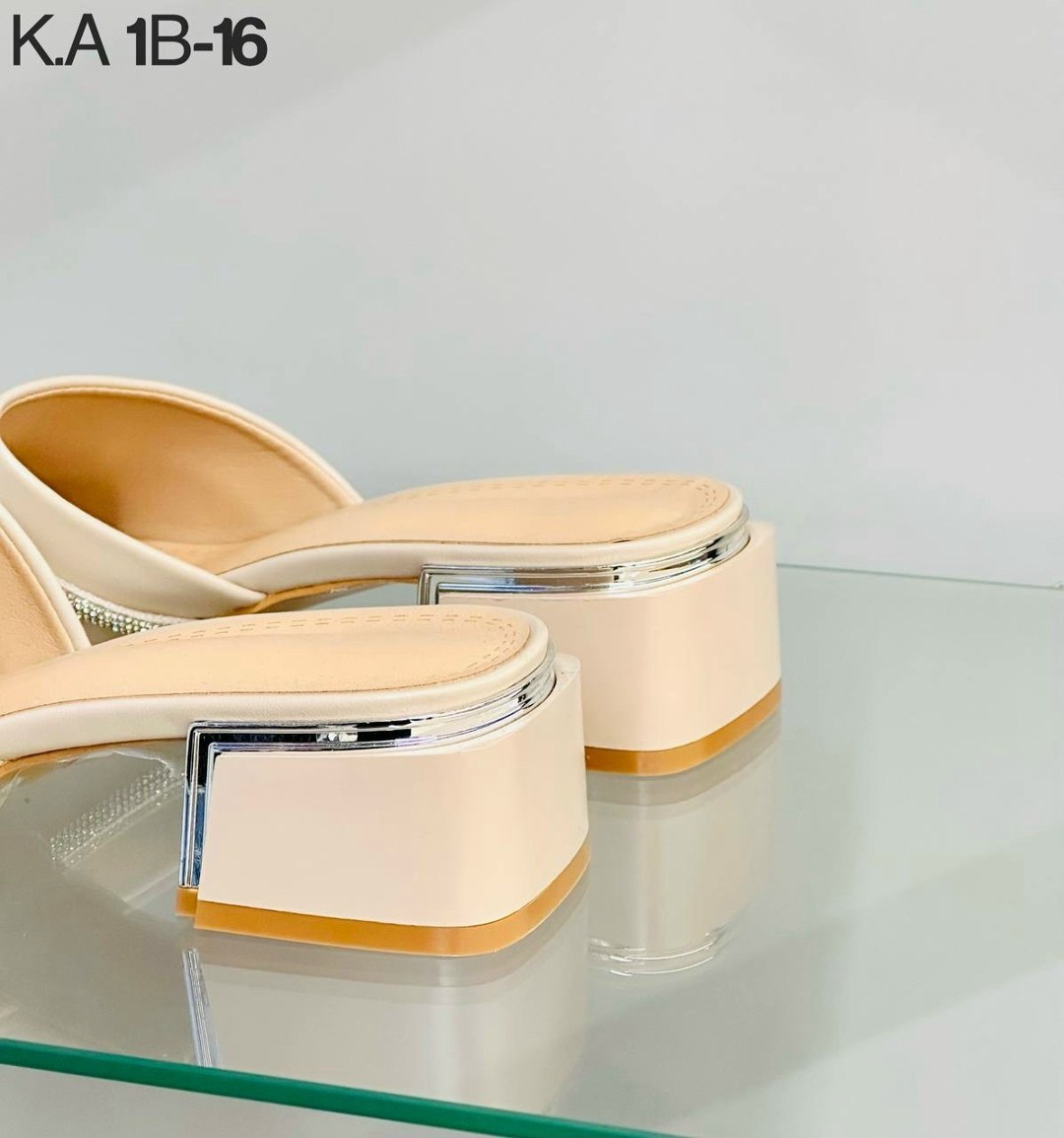 ,женские тапки,женская ,босоножки с кристаллами,женские шлепанцы