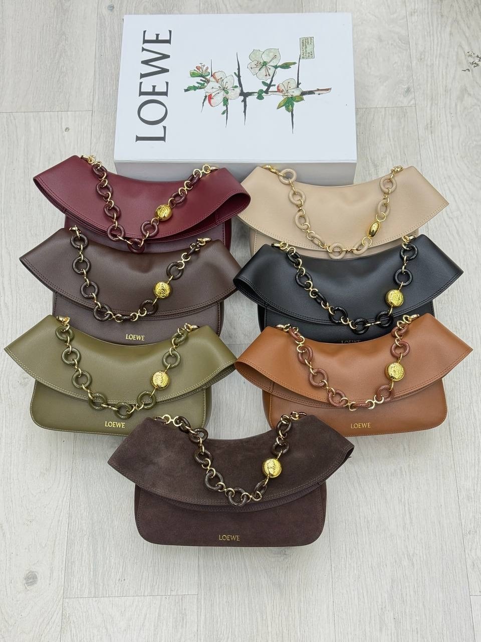 сумка женская loewe цепь комбинированная loewe 506104765,сумка,loewe сумка,сумка женская,женская сумочка