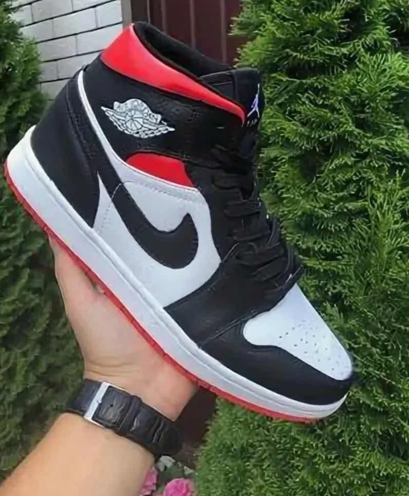 мужские кроссовки nike air jordan 1 retro high,кроссовки nike air jordan 1,кроссовки nike air jordan 1 retro high,кроссовки nike air jordan 1 retro high og,кроссовки nike air jordan 1 retro