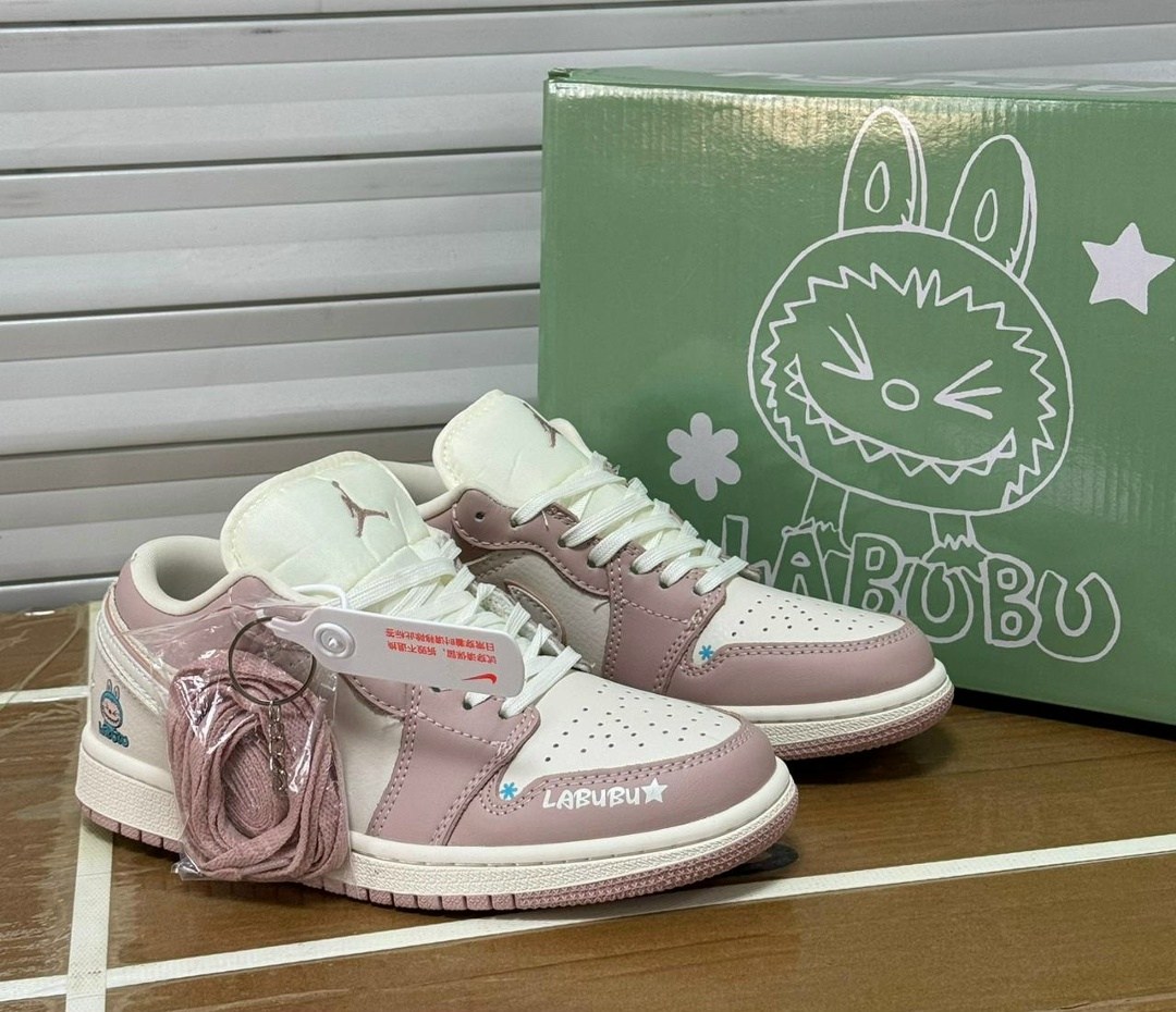 nike air jordan 1 low travis scott reverse mocha,nike air jordan 1 low travis scott,air jordan 1 low travis scott,кроссовки air jordan 1 low travis scott,кроссовки nike air jordan 1 low x travis scott