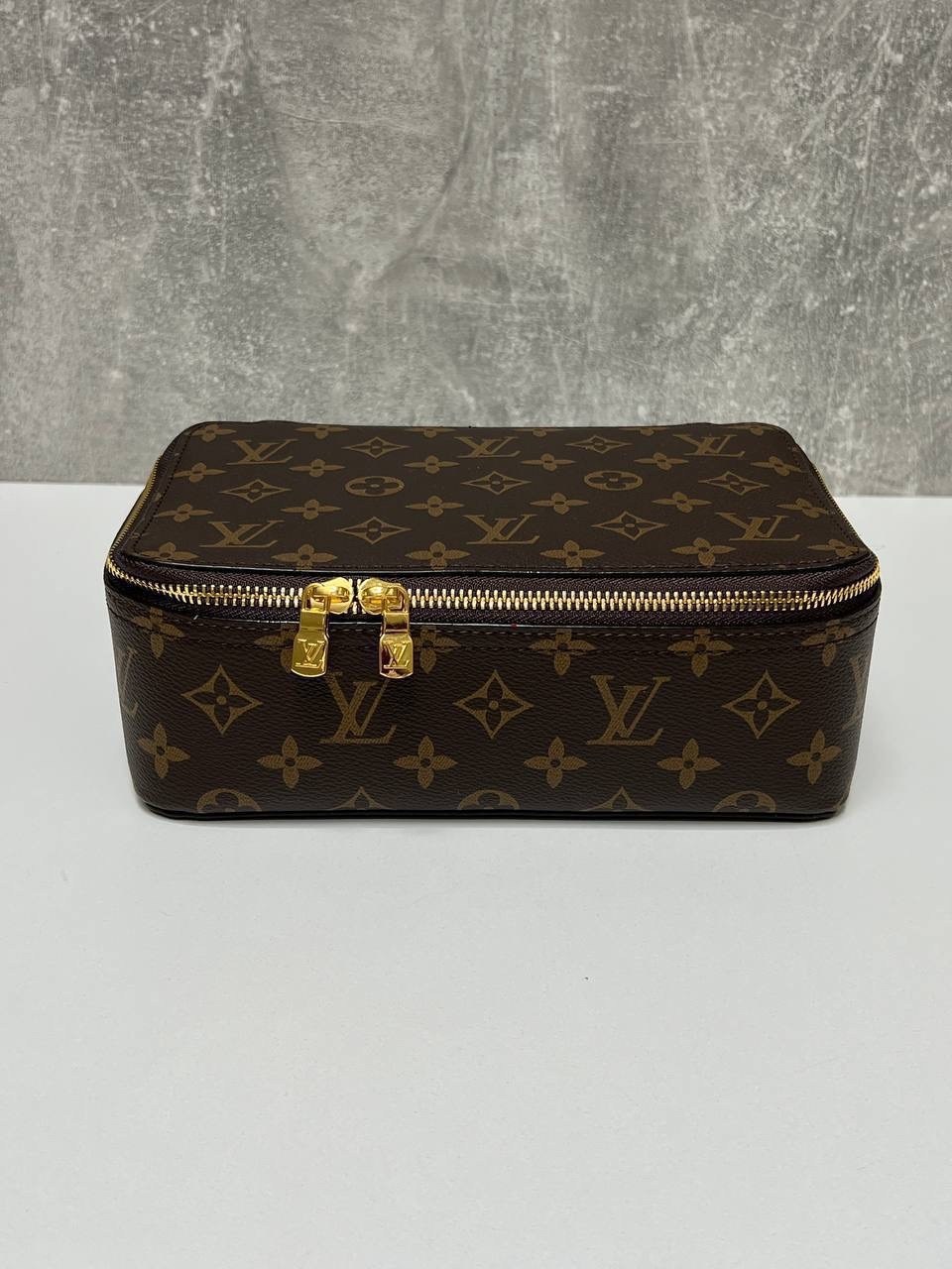 косметичка louis vuitton,косметичка луи витон оригинал,луи виттон косметичка,louis vuitton коричневая косметичка для женщин,сумка косметичка луи витон