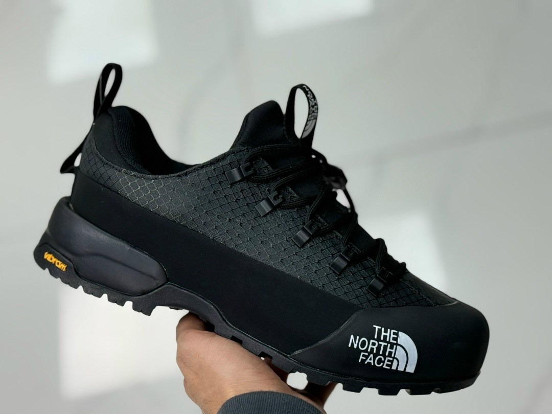 кроссовки glenclyffe gore-tex the north face,кроссовки the north face,черные походные кроссовки the north face glenclyffe,кроссовки the north face gore-tex дышащие непромокаемые,мужские кроссовки the