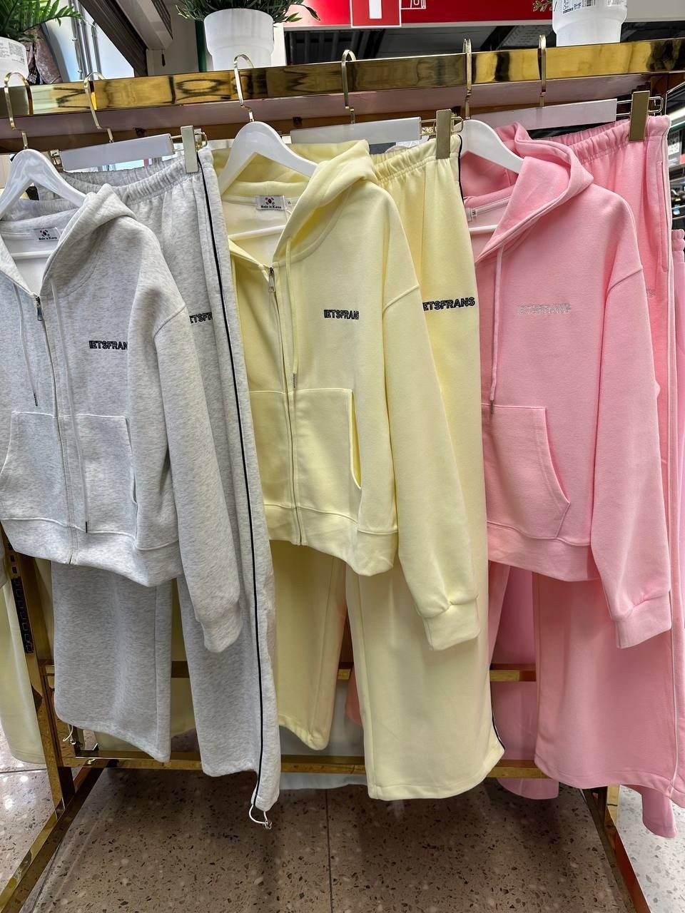 костюм спортивный женский,костюм женский,спортивные костюмы ,спортивный костюм двойка,спортивный костюм