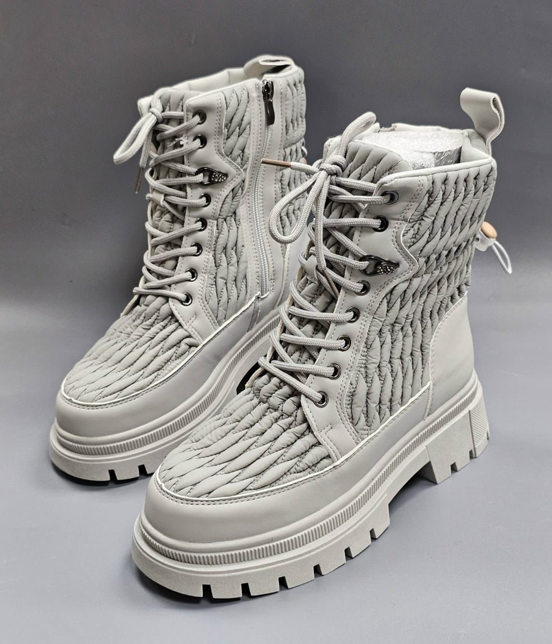 ботинки женские,,ботинки модные,зимняя  женская,женская