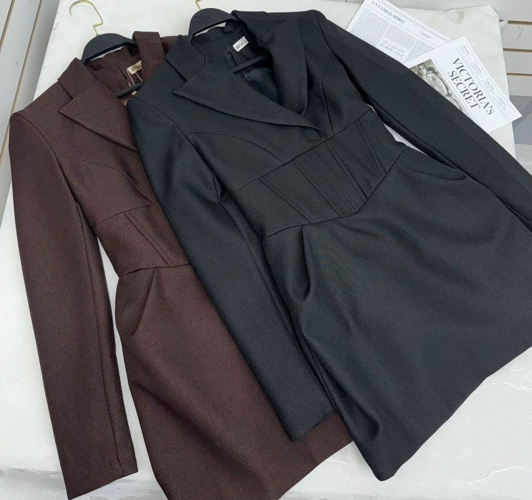 стильное платье,черное платье,черное платье мини,платье с высоким воротником,элегантное платье с длинным рукавом