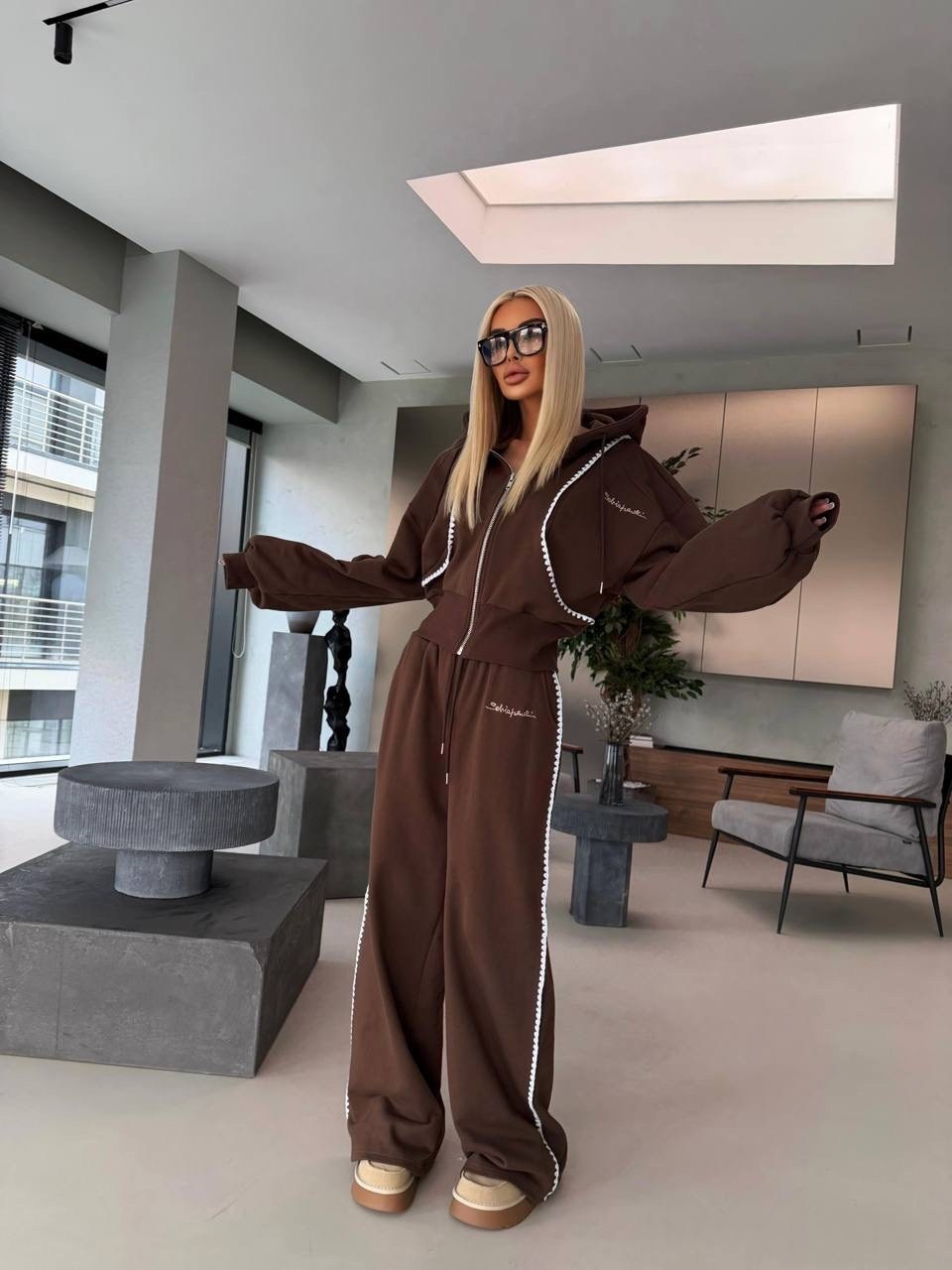 спортивные костюмы женские,стильные костюмы,спортивные костюм,костюмы женские,костюм повседневный спортивный