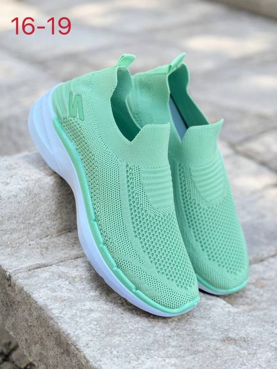 кроссовки женскиe,,кроссовки слипоны женские,женские текстильные кроссовки,слипоны женские