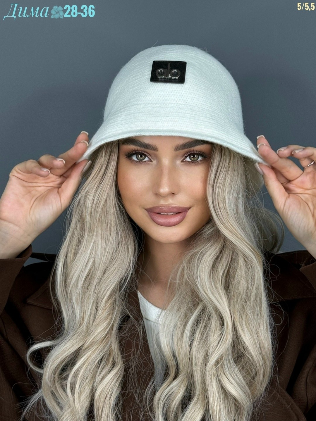 пальто шерстяная,вязаная шляпа,головной убор,женские головные уборы