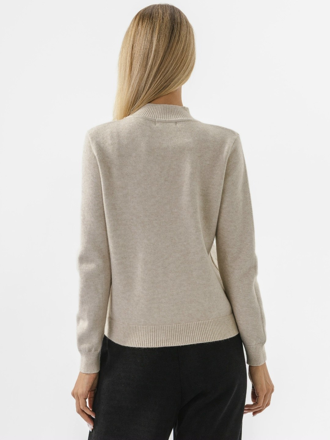 бежевый джемпер,джемпер,вязаный джемпер женский,джемпер молочный,женский джемпер бежевый