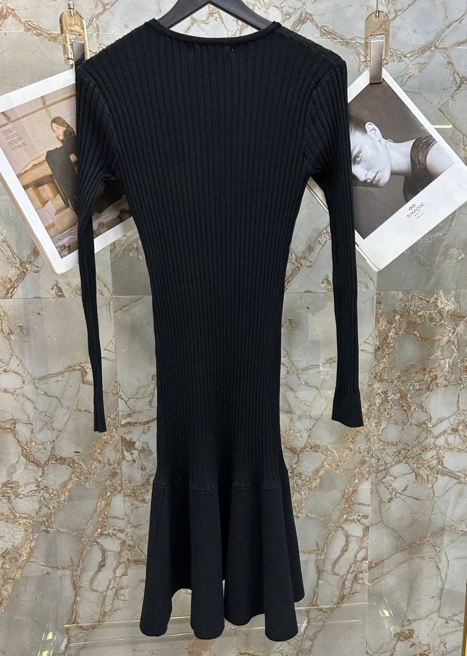 трикотажное платье,вязаное платье,трикотажное платье с длинным рукавом,вязаное платье женское,облегающее трикотажное платье