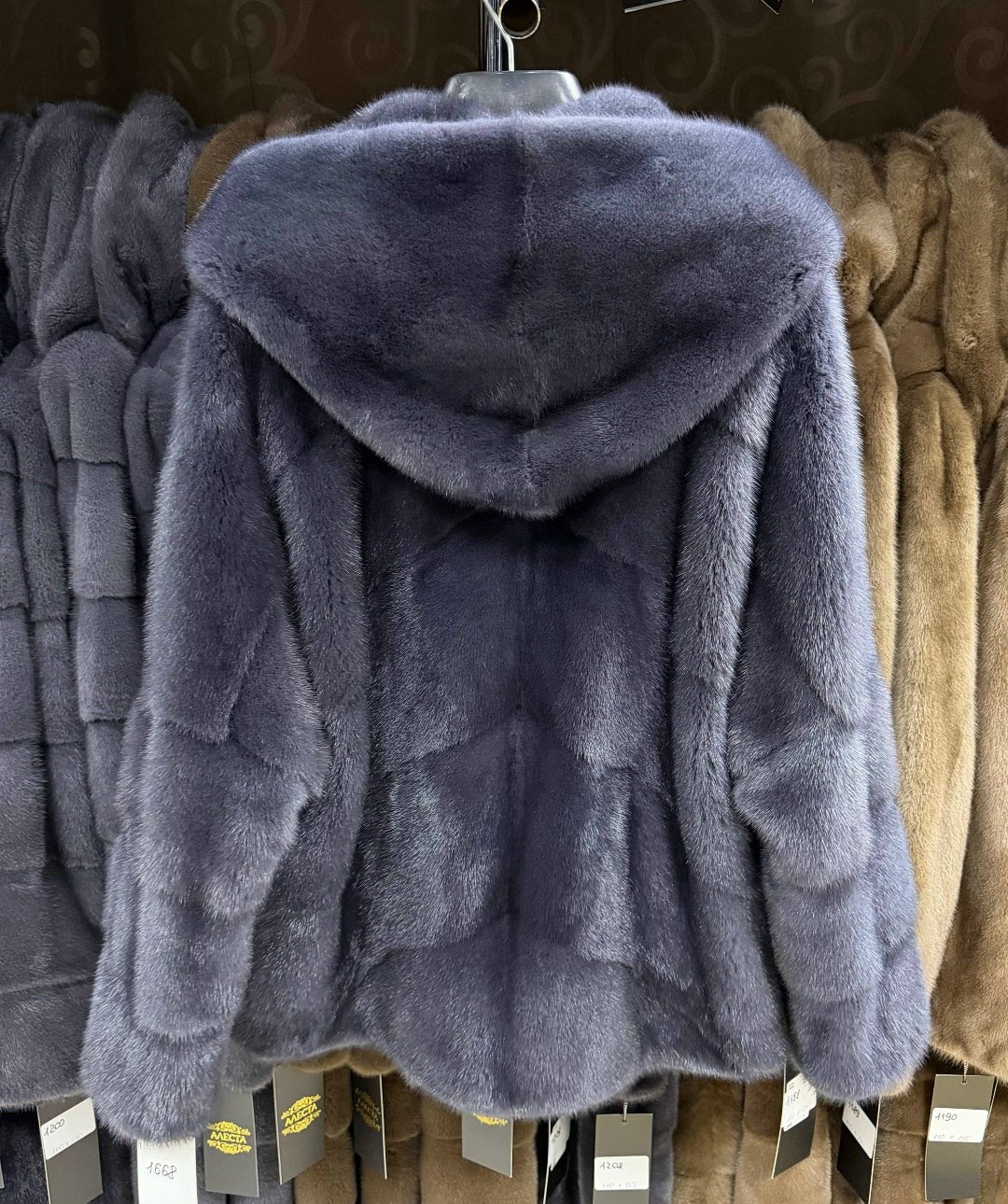 шубка из меха европейской норки с капюшоном цвет голубой,шубка из меха европейской норки с капюшоном цвет лаванда,шубка из меха европейской норки с капюшоном,шуба из меха европейской норки с капюшоном