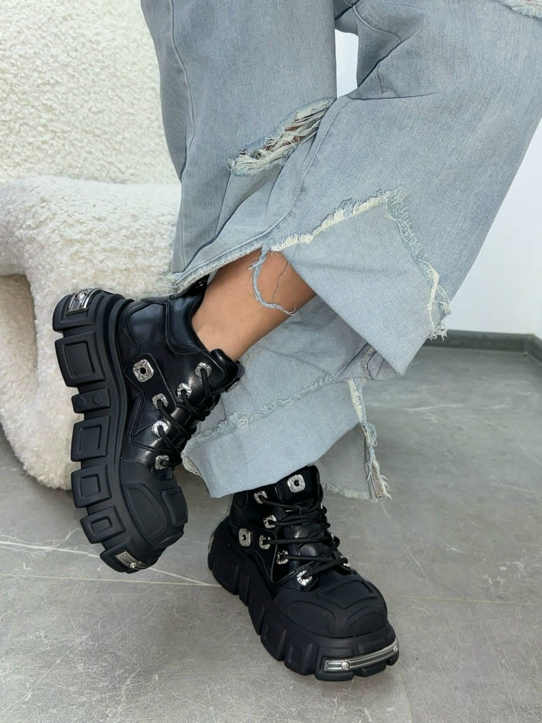 ,balenciaga ботинки,массивные кроссовки,кроссовки модные,стильные ботинки