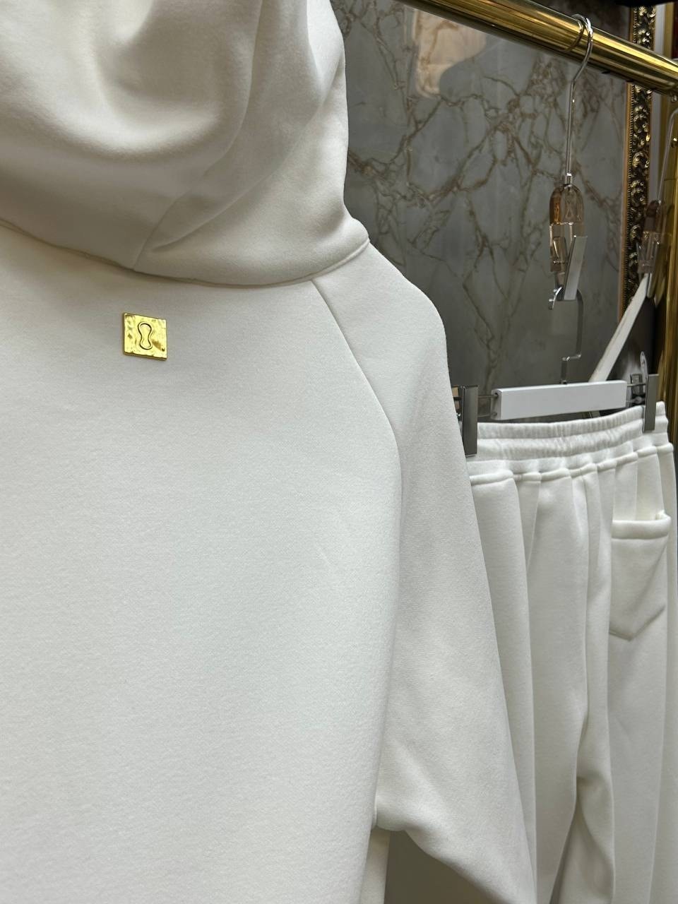 костюм спортивный,спортивный женский костюм,костюм белый,женский костюм,спортивный костюм хб