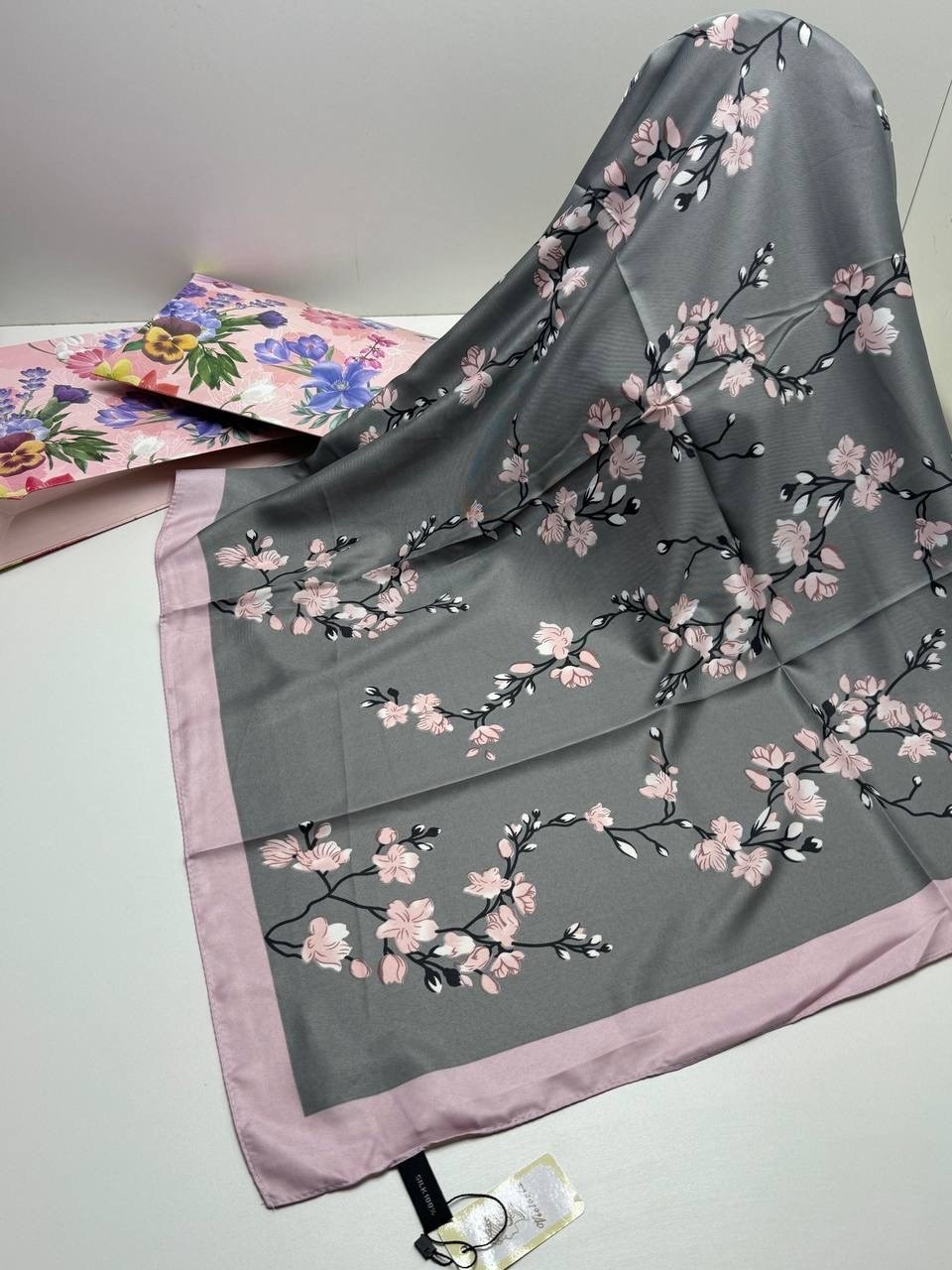 платок шелковый,платок женский,платок шелковый женский,платок,платки шарф