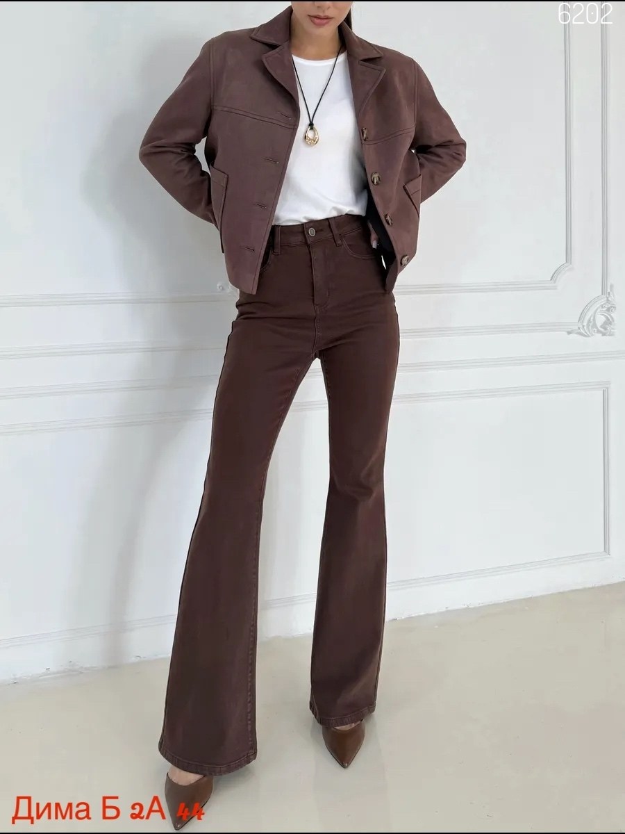 коричневые джинсы клеш женские,джинсы клеш женские,расклешенные джинсы,коричневые расклешенные джинсы,джинсы женские с завышенной талией узкие универсальные брюки-клеш