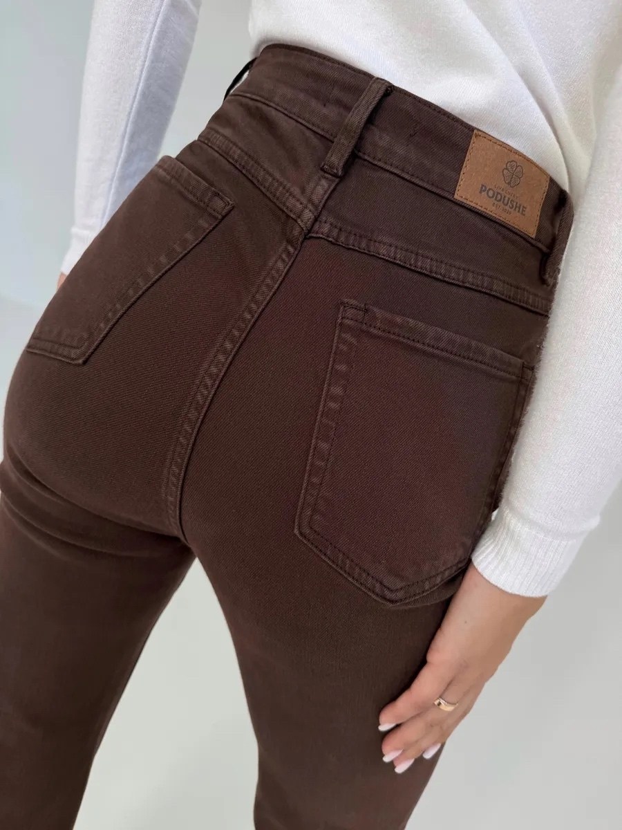 коричневые джинсы клеш женские,джинсы клеш женские,расклешенные джинсы,коричневые расклешенные джинсы,джинсы женские с завышенной талией узкие универсальные брюки-клеш