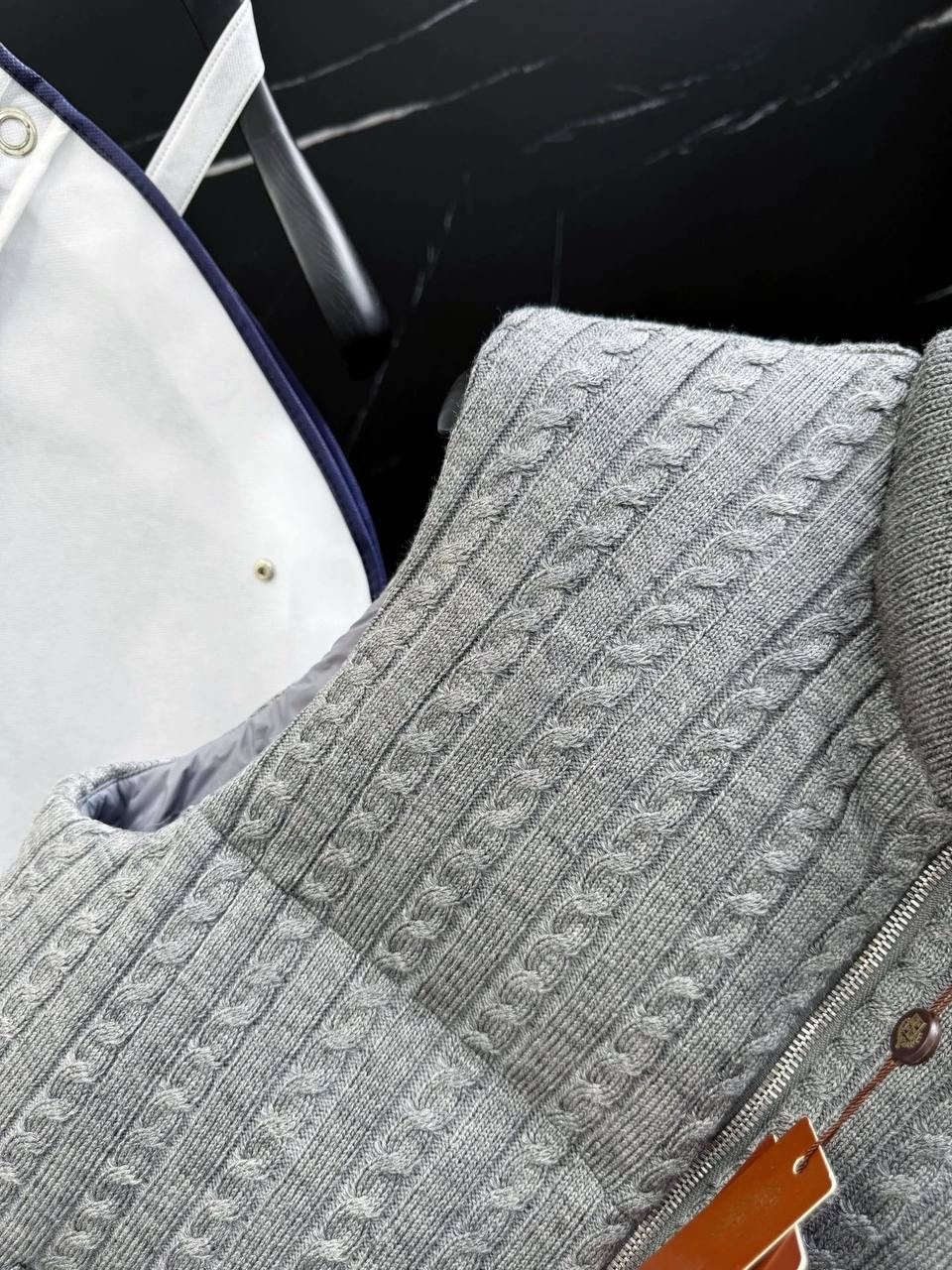 жилетка диор,жилет теплый,жилет стеганый,двухсторонний жилет,жилет