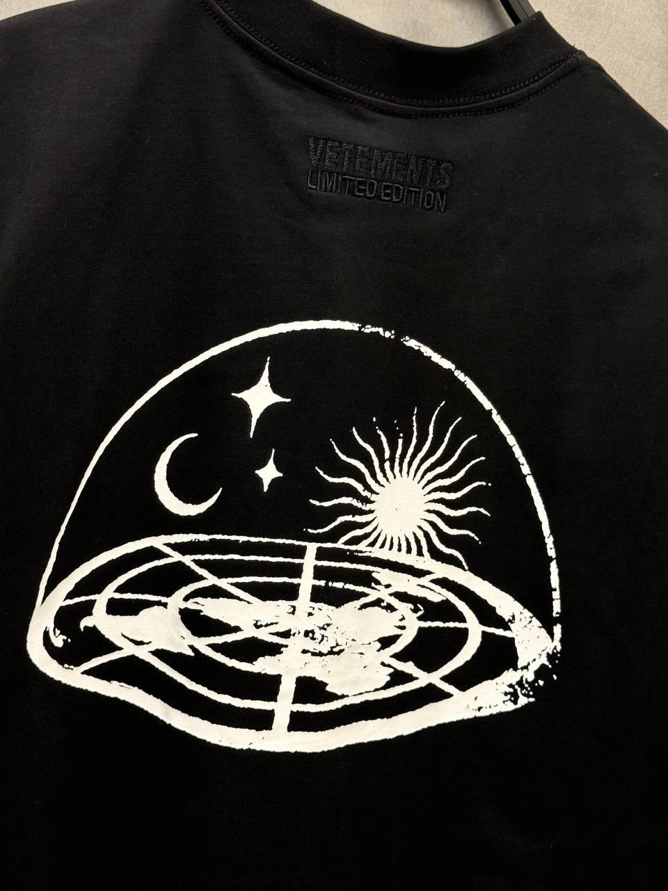 футболка ветмо,футболка,черная оверсайз футболка,стиль футболка,футболки мужские оверсайз