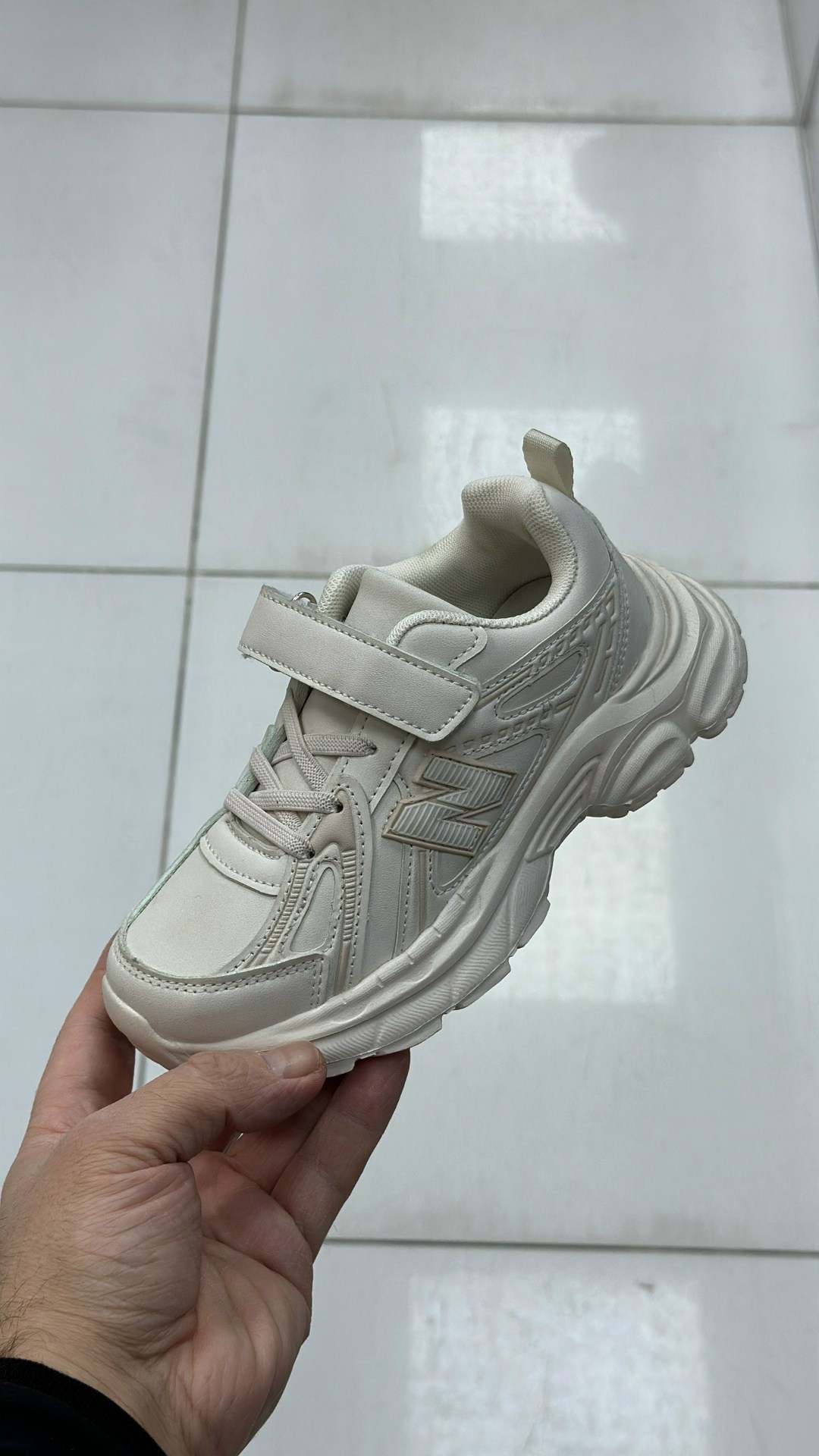 детские кроссовки,,кроссовки оптом,кроссовки закрытые,baas кроссовки