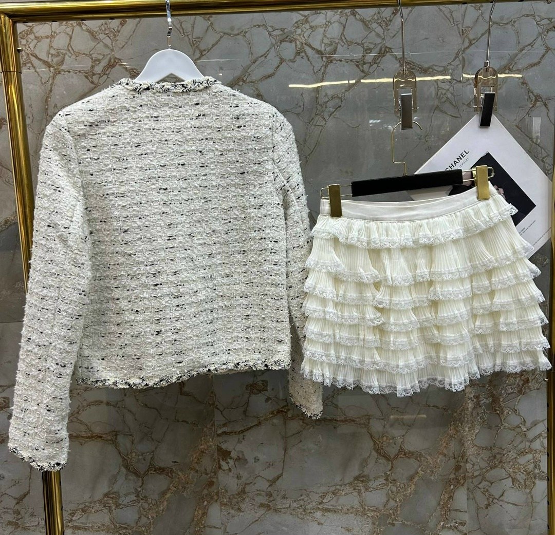 женский твидовый костюм с юбкой,твидовый жакет chanel,пиджак шанель,жакет шанель оригинал,одежда шанель