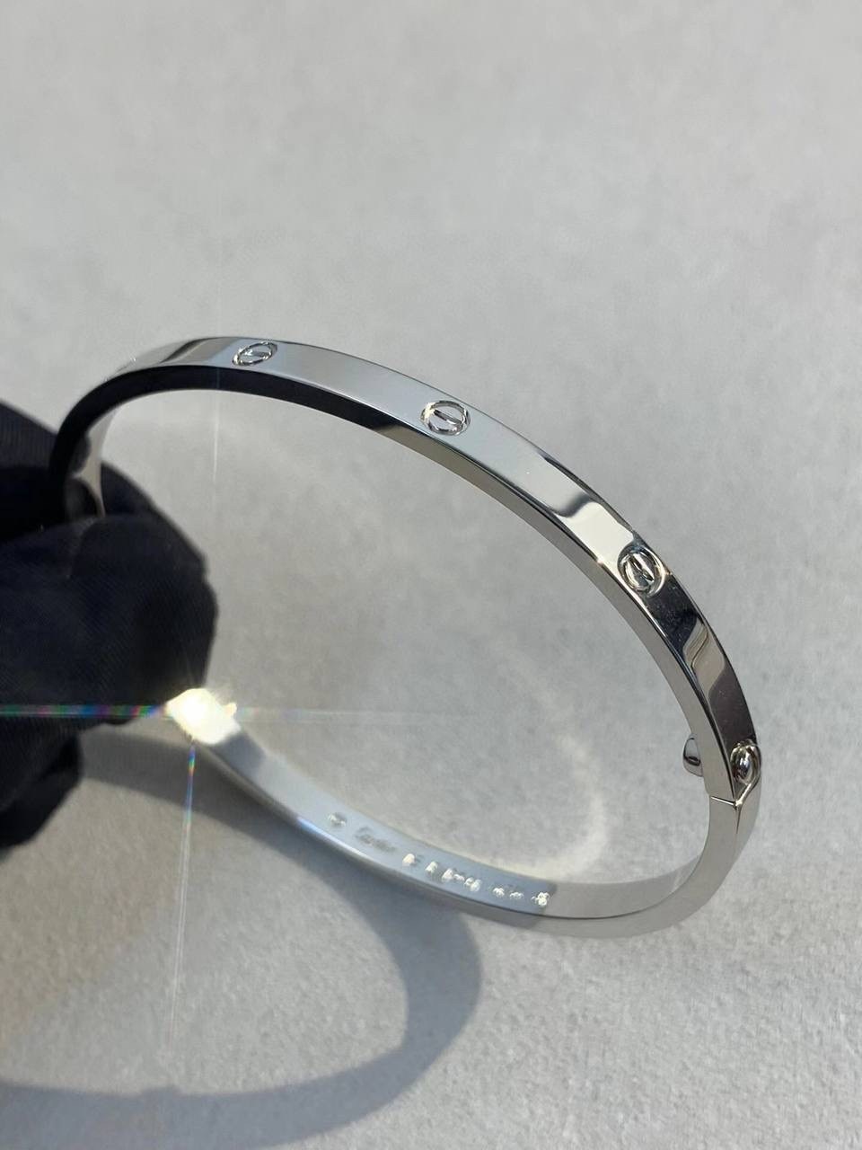 браслет картье,браслет cartier,браслет cartier love белое золото,золотой браслет,браслет картье серебряный