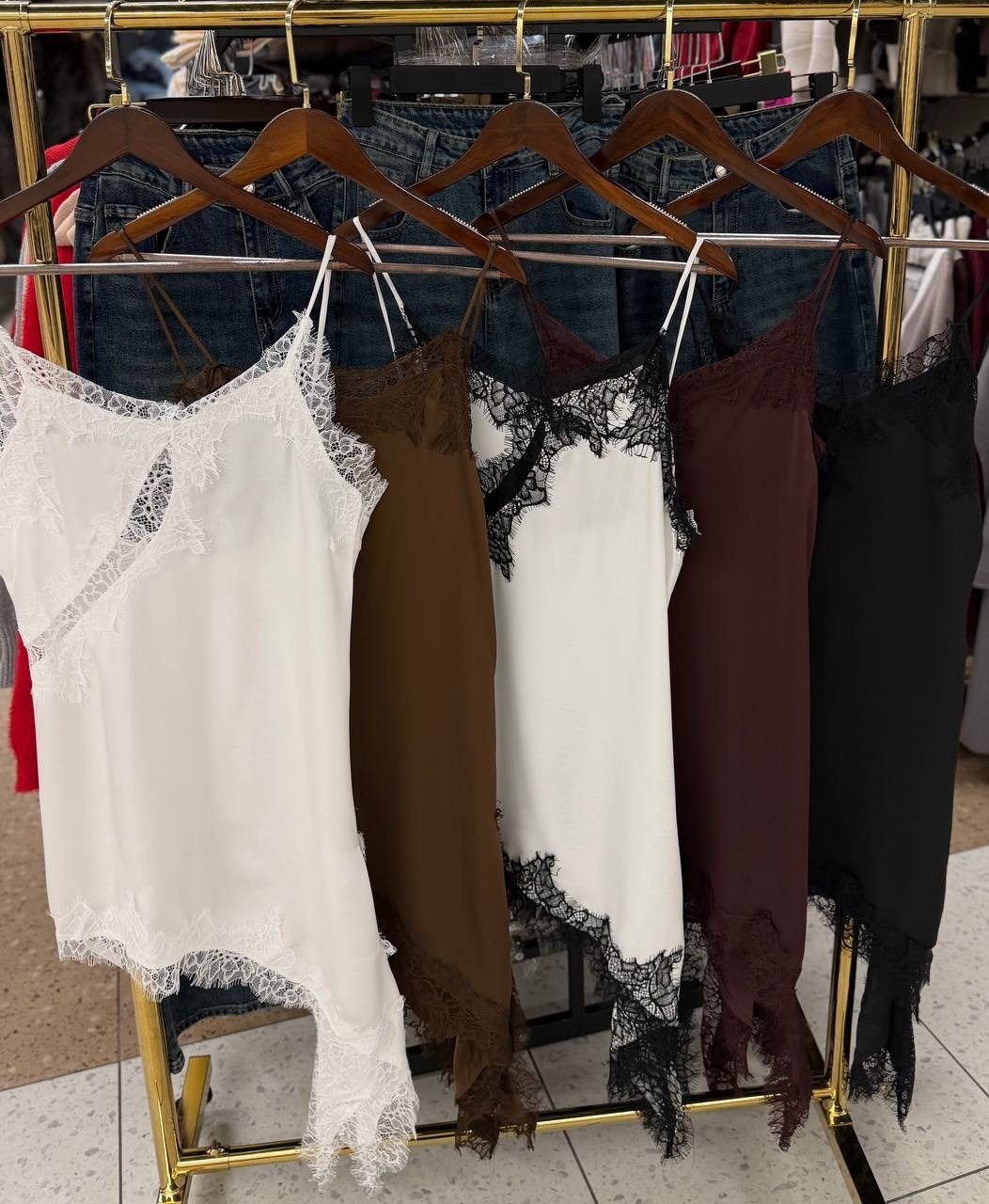 платье комбинация,платье на бретелях,платье комбинация с кружевом,вечернее платье комбинация,платье-комбинация мини атласное с кружевными вставками