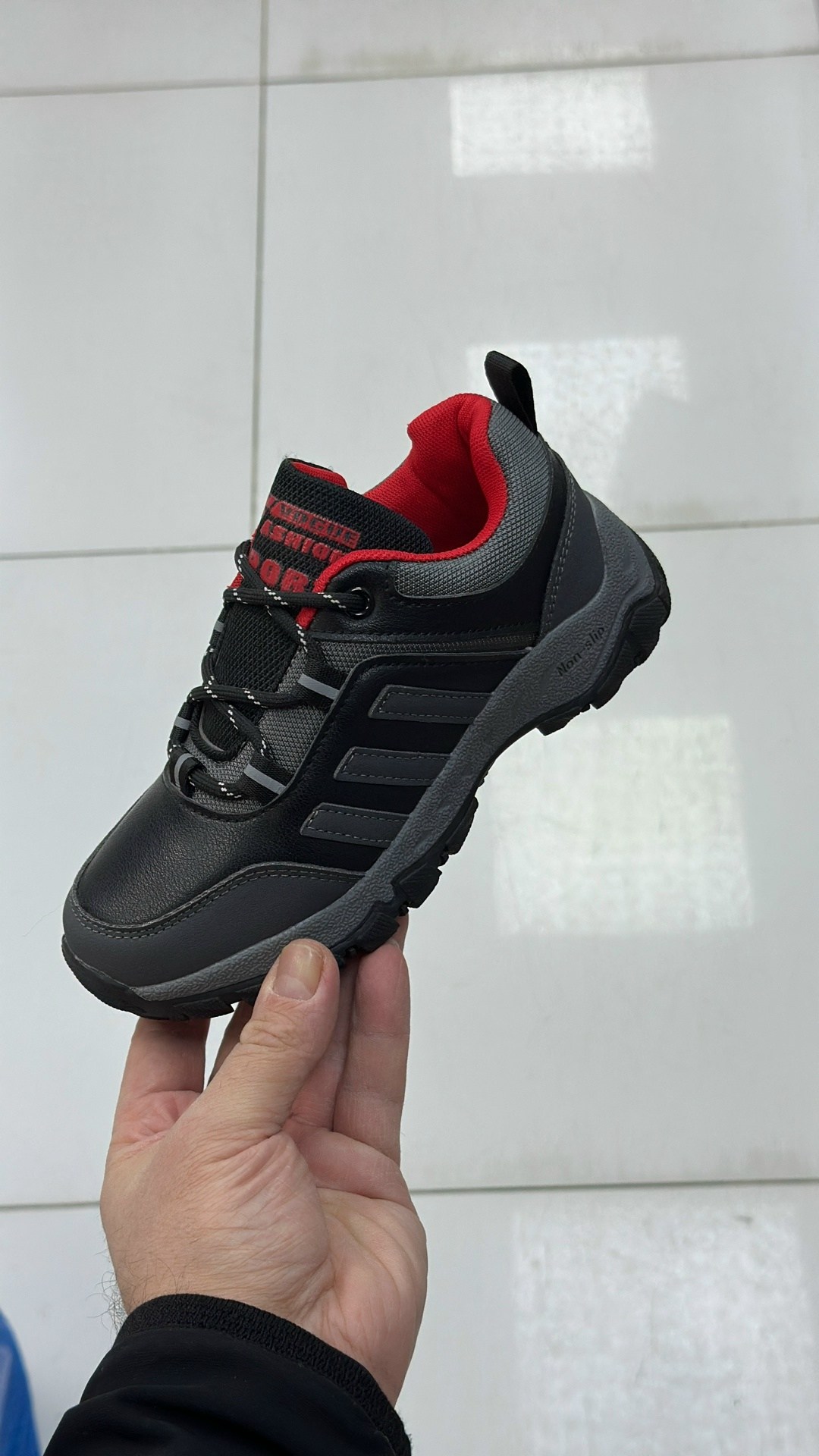 ,кроссовки adidas,кроссовки закрытые,мужские кроссовки,кроссовка