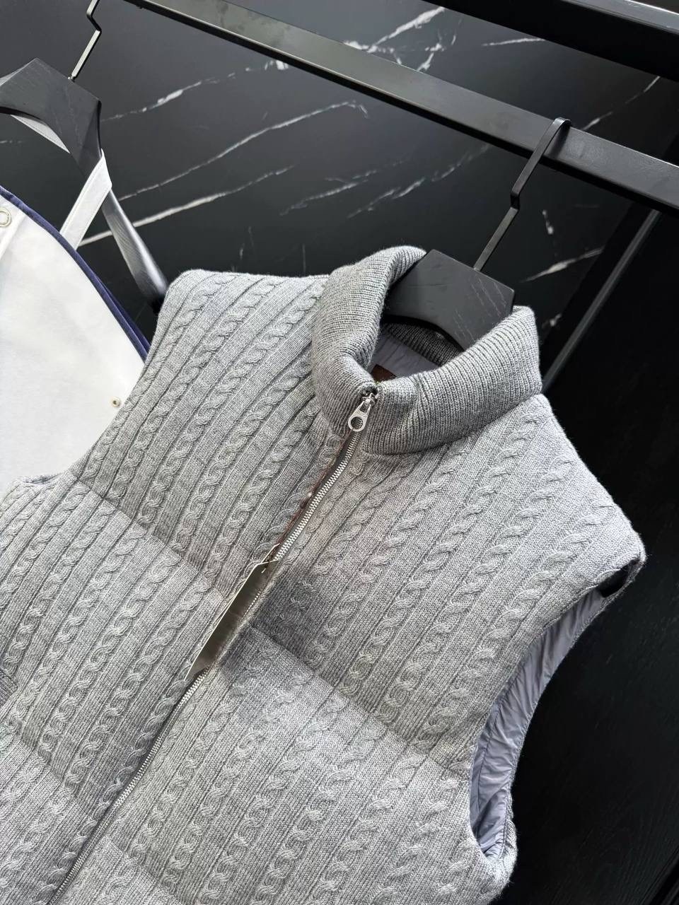 жилетка диор,жилет теплый,жилет стеганый,двухсторонний жилет,жилет