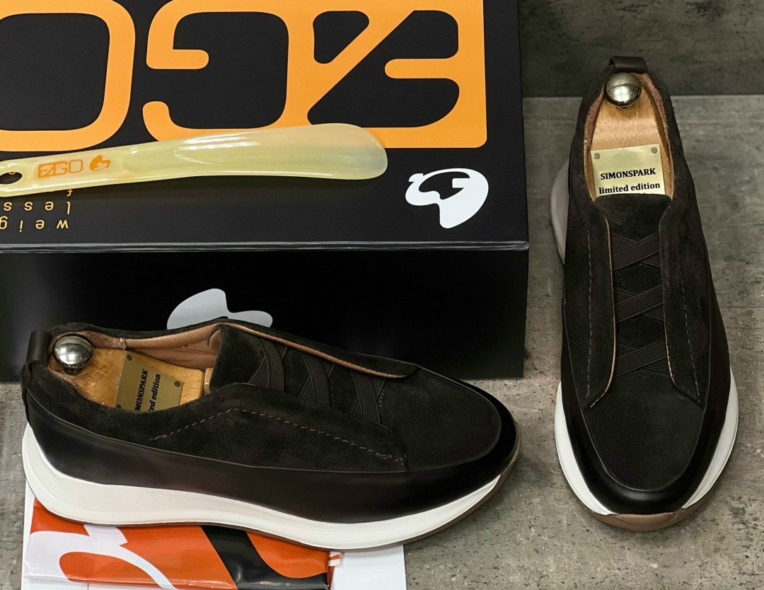 ,замшевые кроссовки,кроссовки для мужчин замш,замшевые кроссовки мужские,спортивная