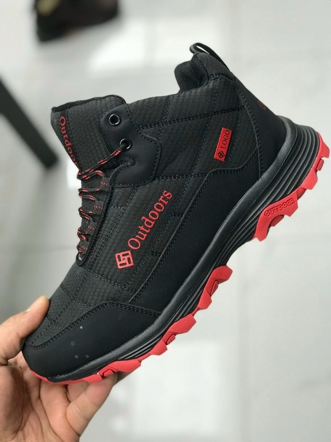 ,columbia зимние мужские кроссовки,кроссовки мужские зимние на меху columbia,зимние мужские кроссовки,зимние ботинки columbia