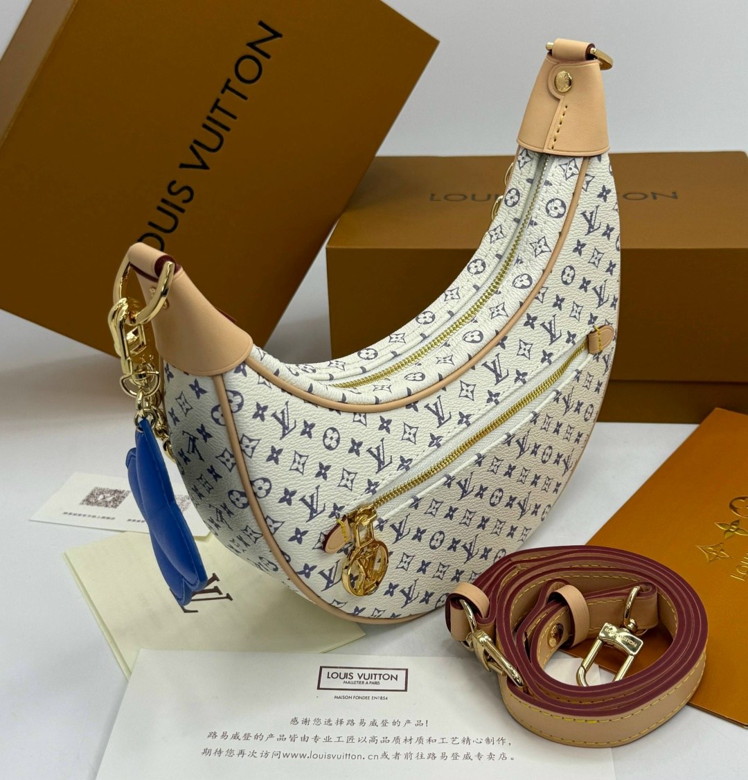 сумка женская louis vuitton,louis vuitton сумка на плечо,cумка louis vuitton,louis vuitton сумка полумесяц на плечо,сумка на плечо полумесяц louis vuitton boutique