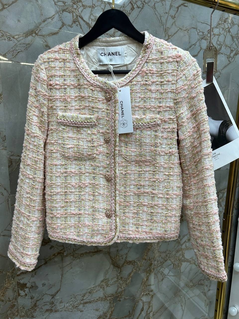 женская твидовая куртка,твидовые костюмы,жакет chanel,женский твидовый костюм,твидовый жакет