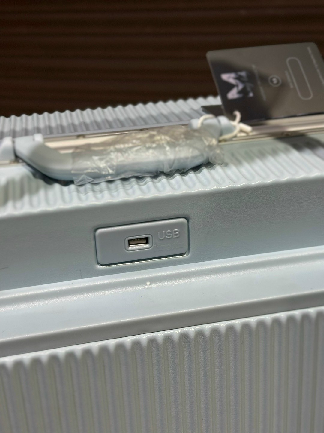 чемодан на колесиках,чемоданы на колесах,многофункциональный женский чемодан на колесиках,алюминиевый чемодан,чемодан