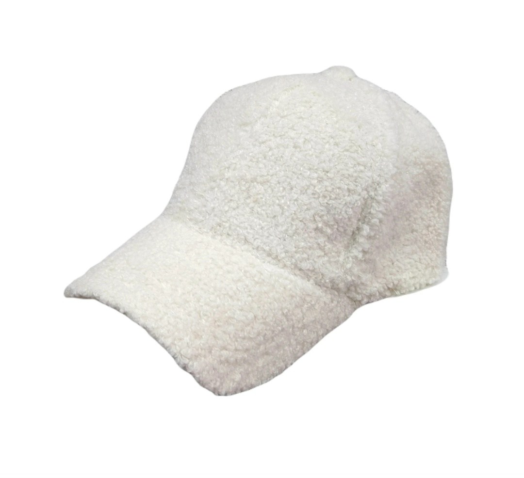 меховая кепка белая,теплая бейсболка,бейсболка женская,бейсболка меховая,кепка меховая