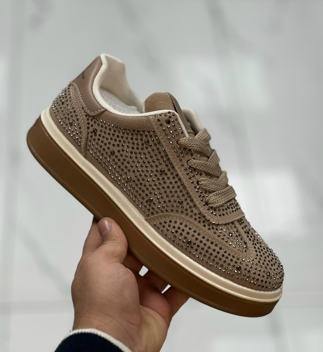 ,кроссовки со стразами женские,кроссовки со стразами,кроссовки женские,кеды со стразами