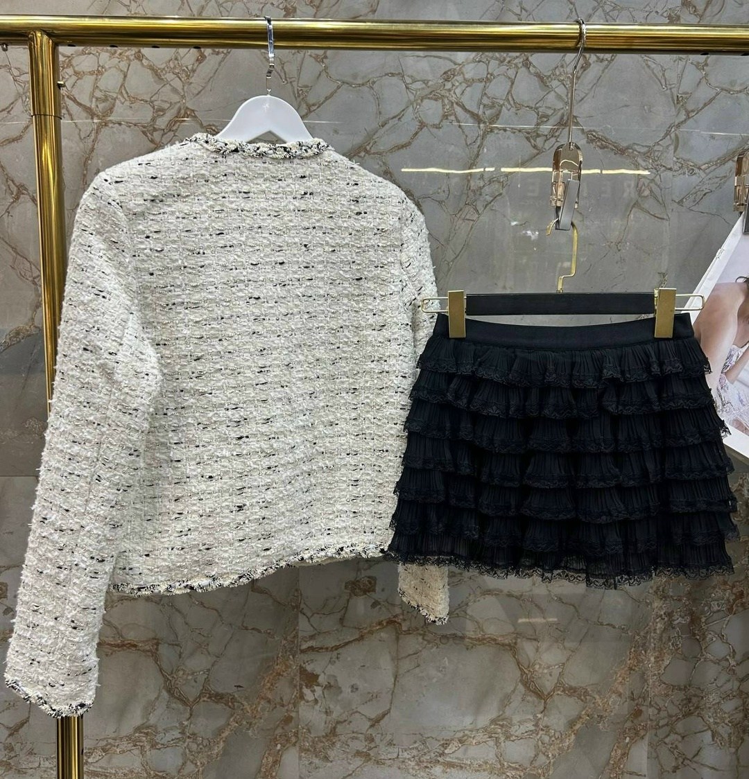 белый твидовый пиджак шанель,шанель мода,твидовый жакет chanel,женский жакет chanel,пиджак шанель