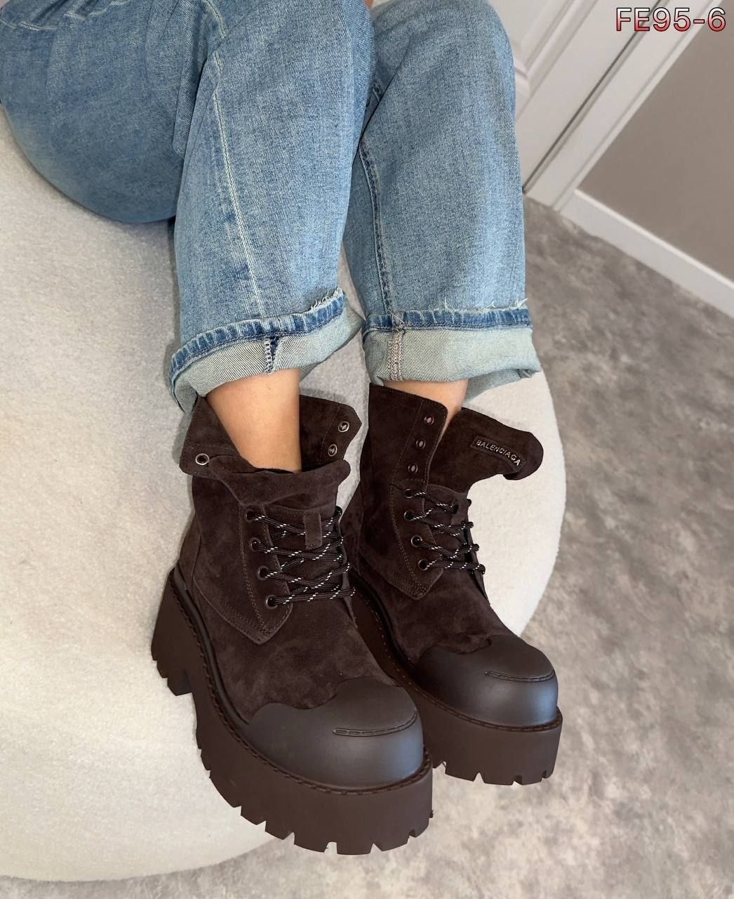 ботинки осенние balenciaga,стильные ботинки,ботинки челси balenciaga,ботинки осенние balenciaga premium shoes цвет темный горький шоколад,ботинки осенние balenciaga premium shoes